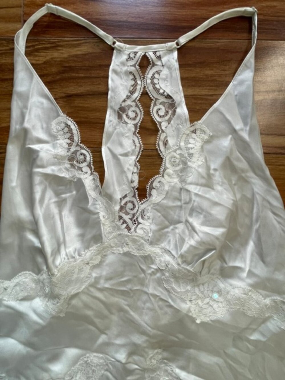 Victoria’s Secret Vintage Lace Trim Satin V-Neck Nightgown, White, Size M - Picture 3 of 13
